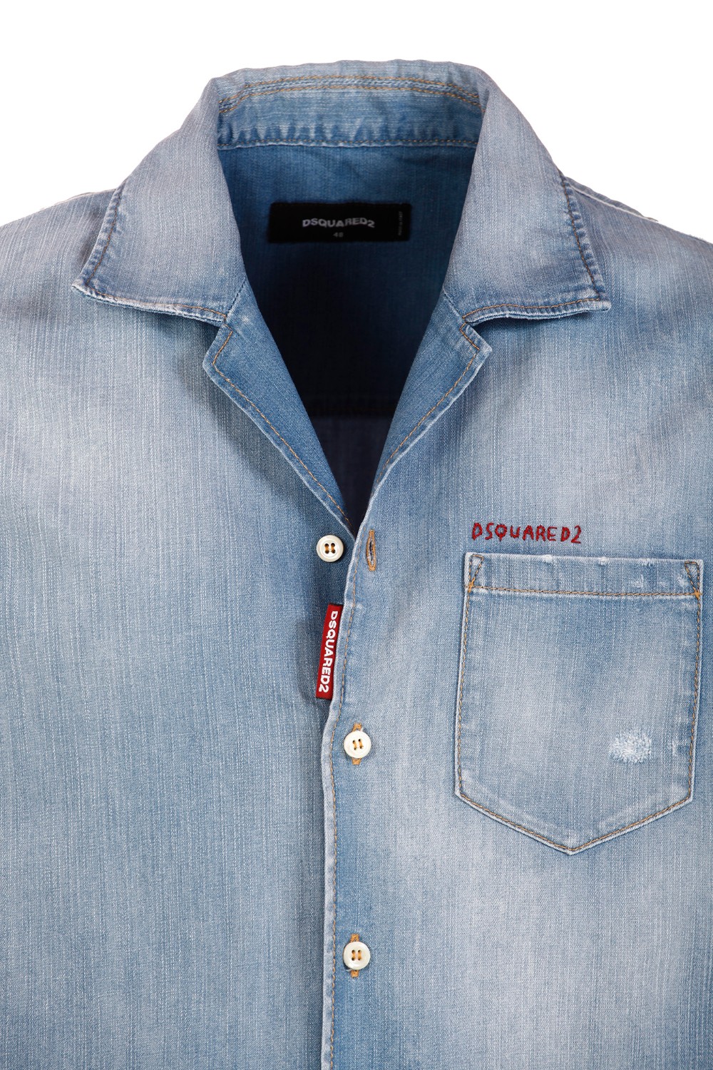 shop DSQUARED2 Saldi Camicia: DSQUARED2 camicia bowling in denim.
Camicia a manica corta in denim stretch.
Colletto bowling.
Taschino a toppa sul petto.
Lettering ricamato sopra il taschino.
Chiusura con bottoni.
Impunture a contrasto.
Fondo stondato.
Composizione: 98% Cotone 2% Elastan.
Fabbricato in Italia.. S74DM0798 S30341-470 number 2162455